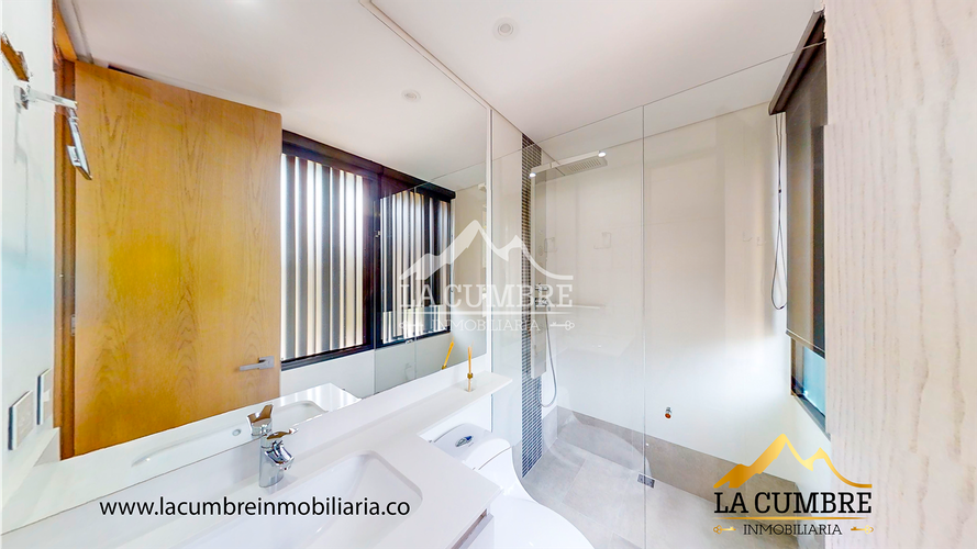 Casa de 3 alcobas en venta en San Lucas, Medellín, 352 m² · foto 20 de 20
