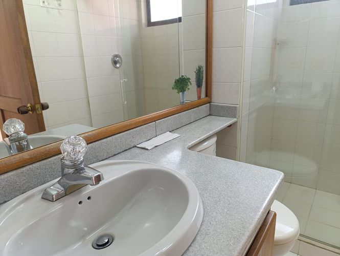Apartamento de 3 alcobas en arriendo en Los Balsos, Medellín, 320 m² · foto 18 de 19