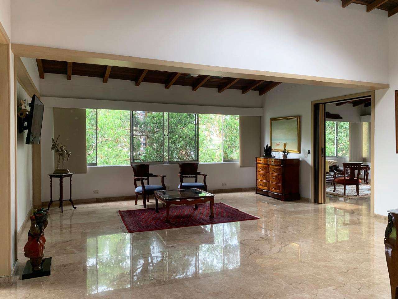 Apartamento en arriendo en Loma De Los Gonzalez, Medellín · foto 3 de 15