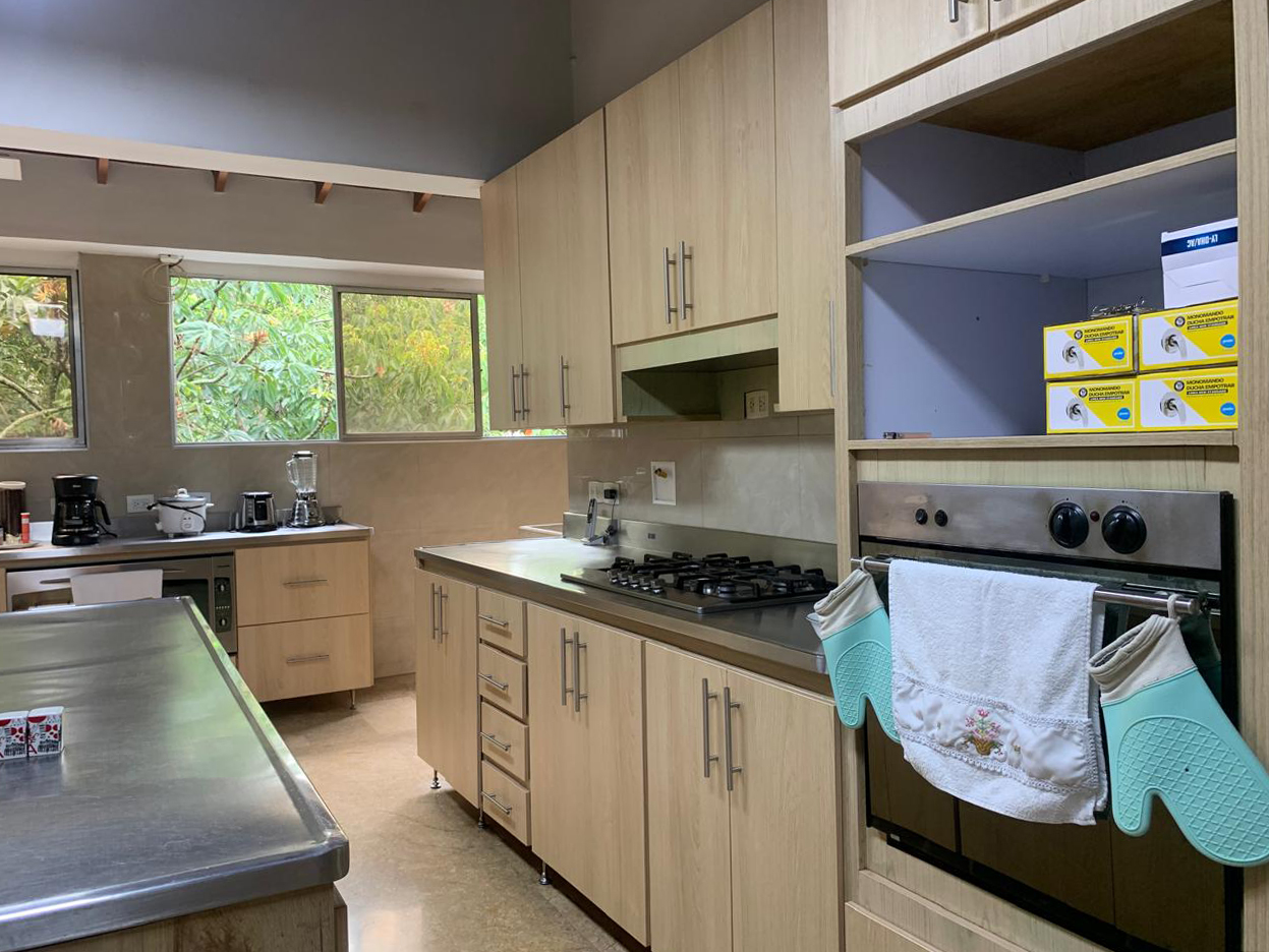 Apartamento en arriendo en Loma De Los Gonzalez, Medellín · foto 6 de 15