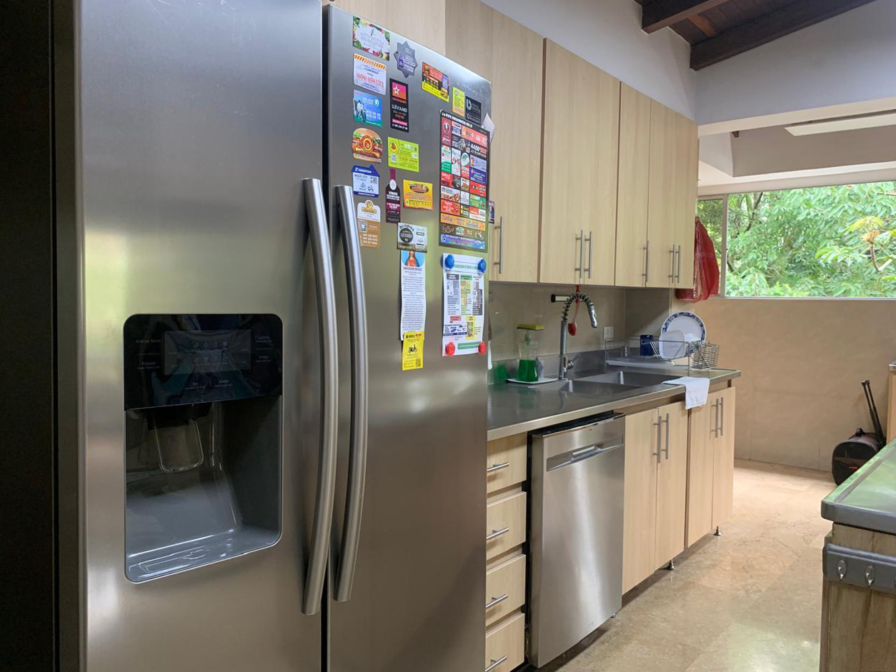 Apartamento en arriendo en Loma De Los Gonzalez, Medellín · foto 8 de 15