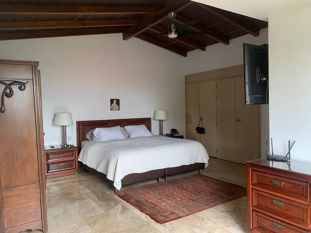 Apartamento en arriendo en Loma De Los Gonzalez, Medellín · foto 11 de 15