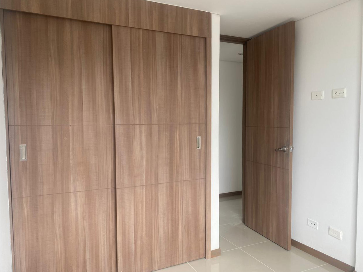 Apartamento en venta en Cumbres, Envigado · foto 5 de 17