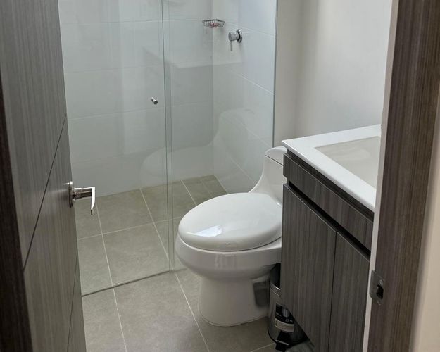 Apartamento de 3 alcobas en arriendo en Cumbres, Envigado, 140 m² · foto 9 de 12