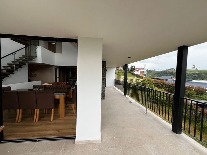Casa de 3 alcobas en venta en Tribunas Corcega, Pereira, 1049 m² · foto 18 de 24