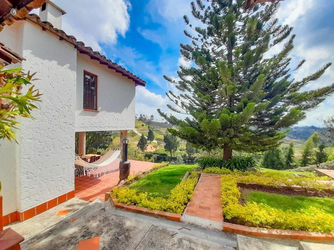 Casa de 3 alcobas en venta en Guarne, 240 m² · foto 11 de 13