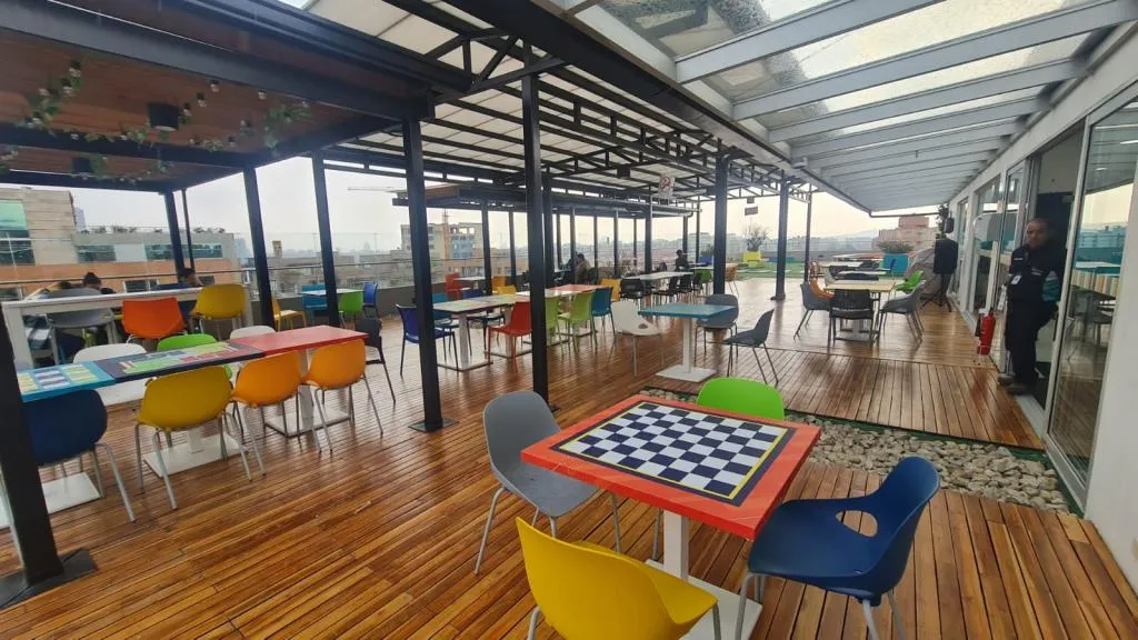 Edificio en arriendo en Santa Barbara, Bogotá - Miniatura 11