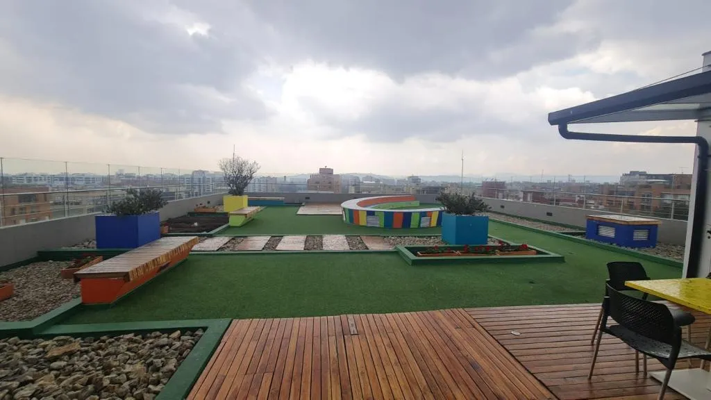 Edificio en arriendo en Santa Barbara, Bogotá - Miniatura 9