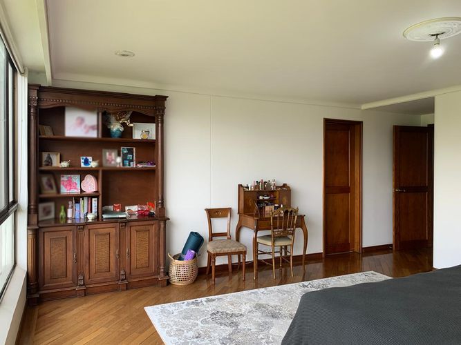 Apartamento de 4 alcobas en arriendo en El Poblado, Medellín, 280 m² · foto 11 de 19