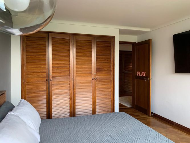 Apartamento de 4 alcobas en arriendo en El Poblado, Medellín, 280 m² · foto 16 de 19