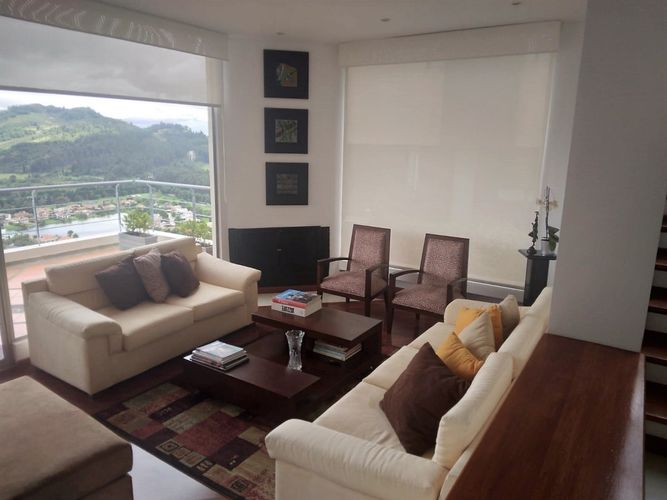 Casa de 4 alcobas en venta en Aposentos, Sopó, 400 m² · foto 2 de 20