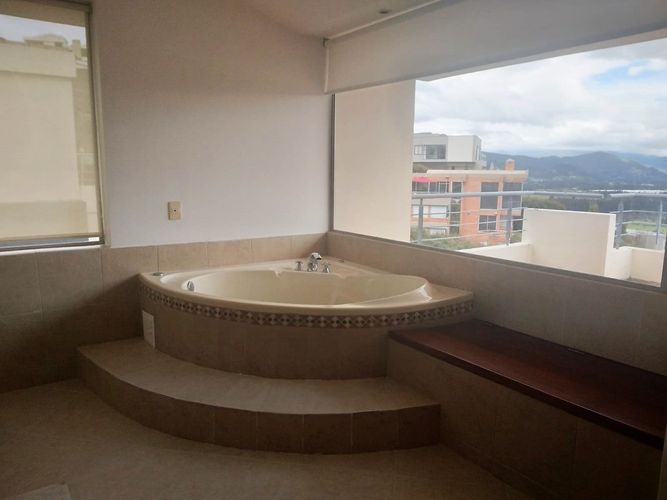 Casa de 4 alcobas en venta en Aposentos, Sopó, 400 m² · foto 12 de 20