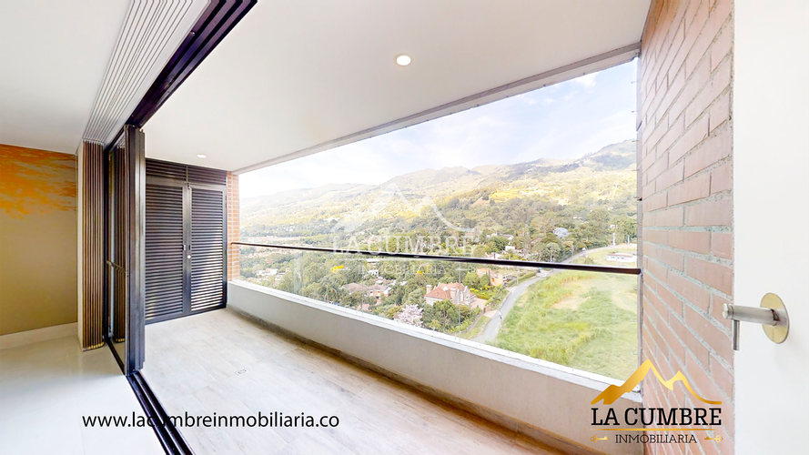Apartamento de 3 alcobas en arriendo en Loma De Las Brujas, Envigado, 135 m² · foto 4 de 16