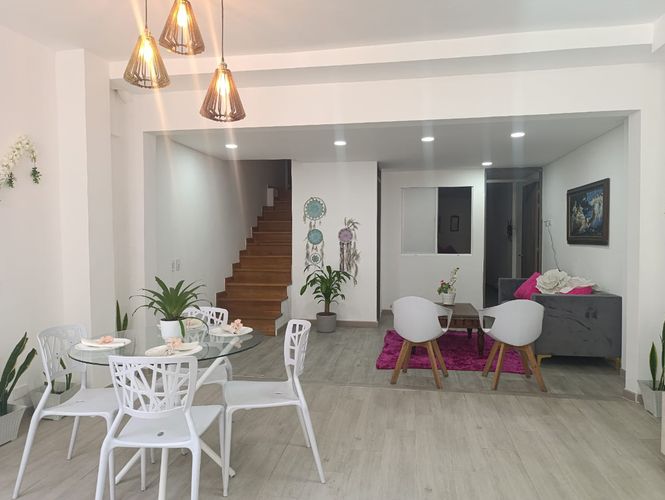 Casa de 4 alcobas en venta en El Poblado, Medellín, 260 m² · foto 3 de 20