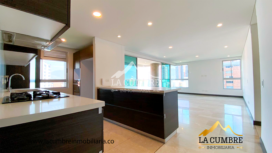 Apartamento de 3 alcobas en arriendo en Castropol, Medellín, 146 m² · foto 3 de 16