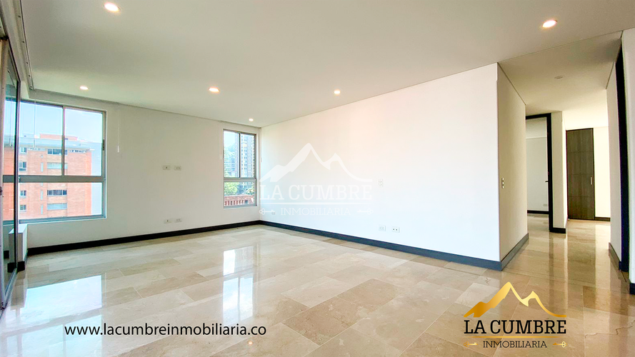 Apartamento de 3 alcobas en venta en Castropol, Medellín, 146 m² · foto 2 de 16