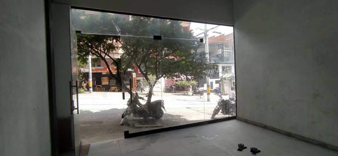 Local en arriendo en Boston, Medellín, 120 m² · foto 2 de 7