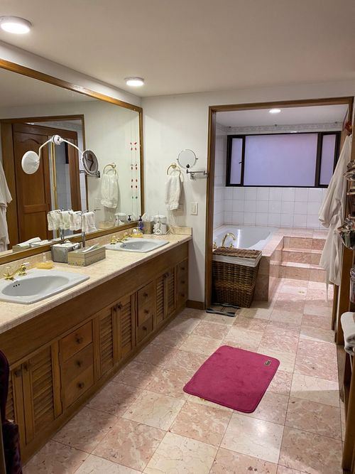 Apartamento de 3 alcobas en venta en El Nogal, Bogotá, 215 m² · foto 14 de 24