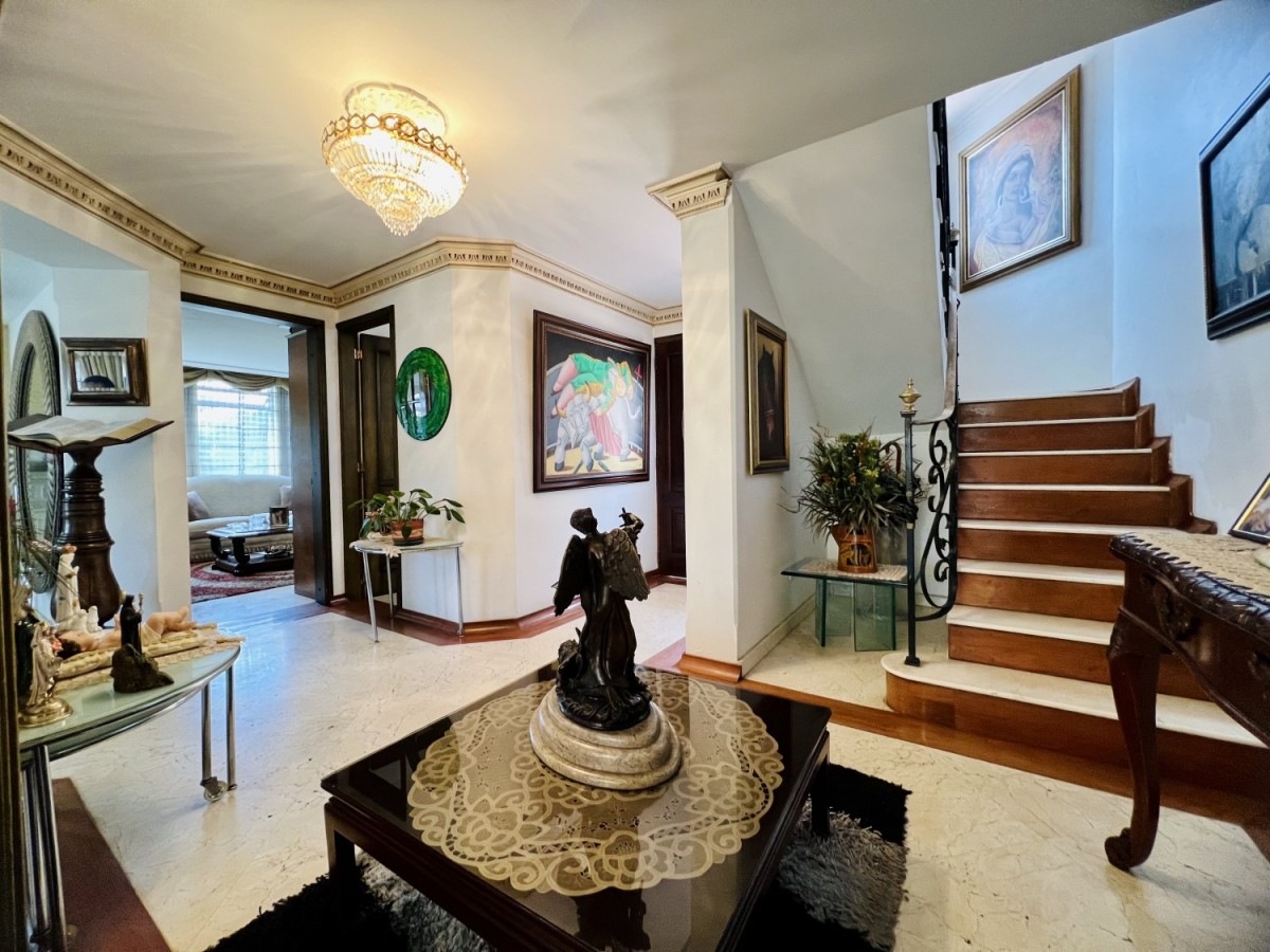 Casa en venta en San Jose De Bavaria, Bogotá · foto 4 de 24