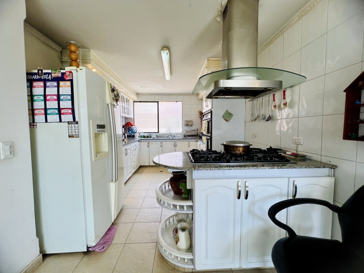 Casa en venta en San Jose De Bavaria, Bogotá · foto 5 de 24