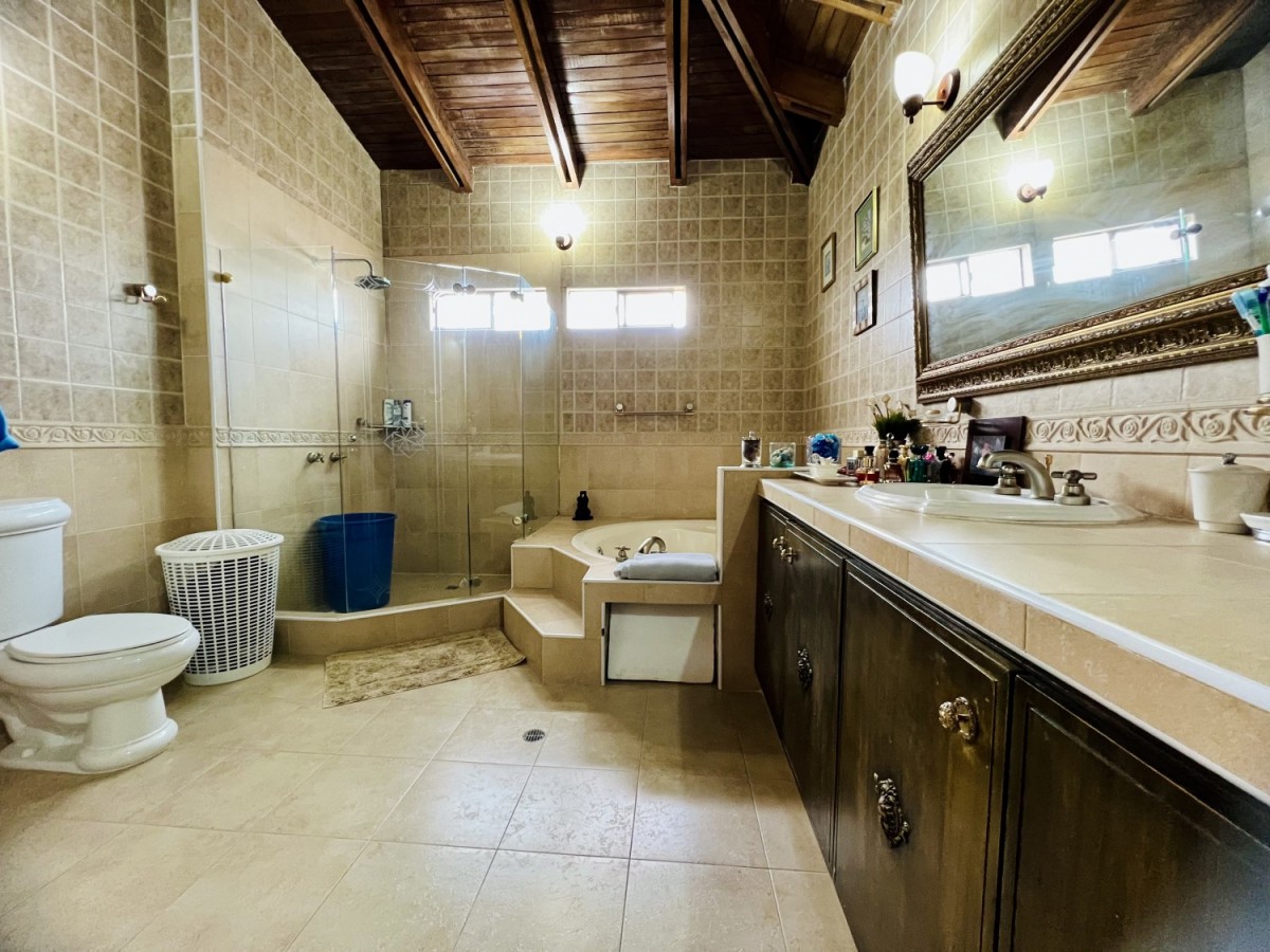 Casa en venta en San Jose De Bavaria, Bogotá · foto 15 de 24