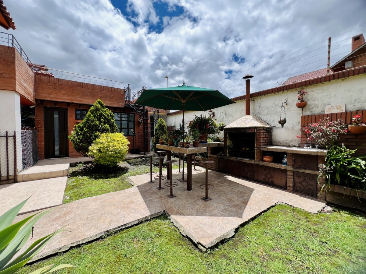 Casa en venta en San Jose De Bavaria, Bogotá · foto 23 de 24