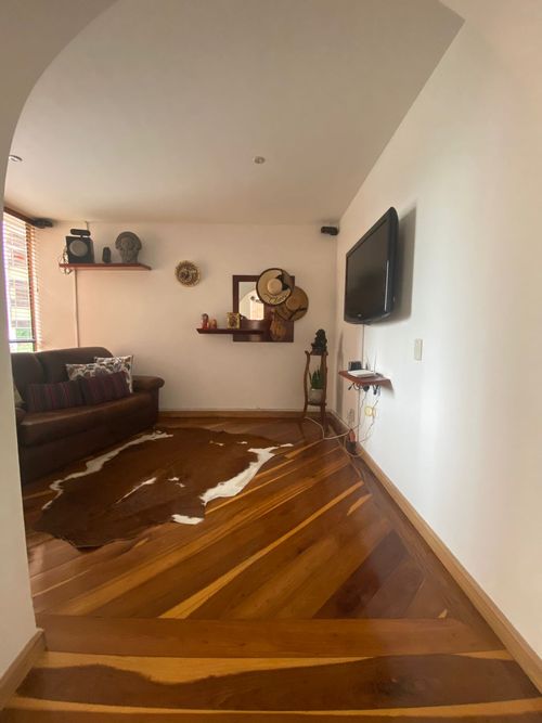 Apartamento de 4 alcobas en venta en La Carolina, Bogotá, 187 m² · foto 9 de 15