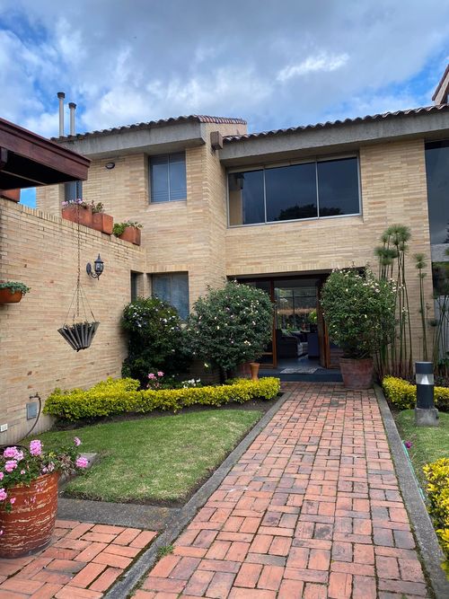Casa de 5 alcobas en venta en San Simón, Bogotá, 300 m² · foto 4 de 21