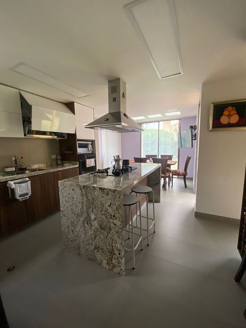 Casa de 5 alcobas en venta en San Simón, Bogotá, 300 m² · foto 5 de 21