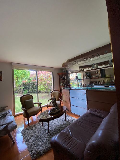 Casa de 5 alcobas en venta en San Simón, Bogotá, 300 m² · foto 9 de 21