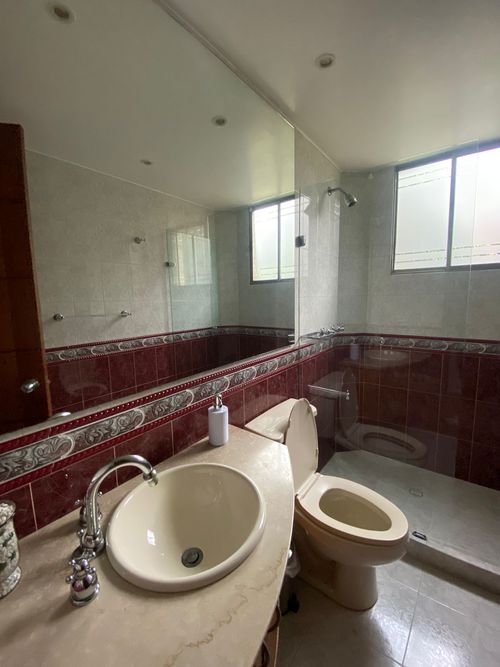 Casa de 5 alcobas en venta en San Simón, Bogotá, 300 m² · foto 16 de 21