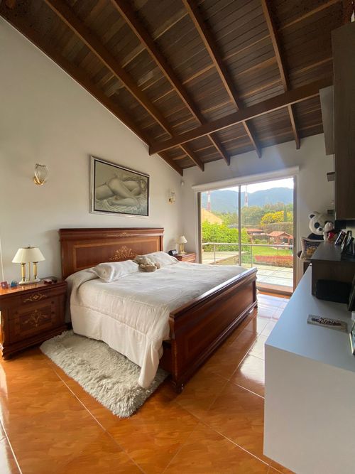 Casa de 5 alcobas en venta en San Simón, Bogotá, 300 m² · foto 17 de 21