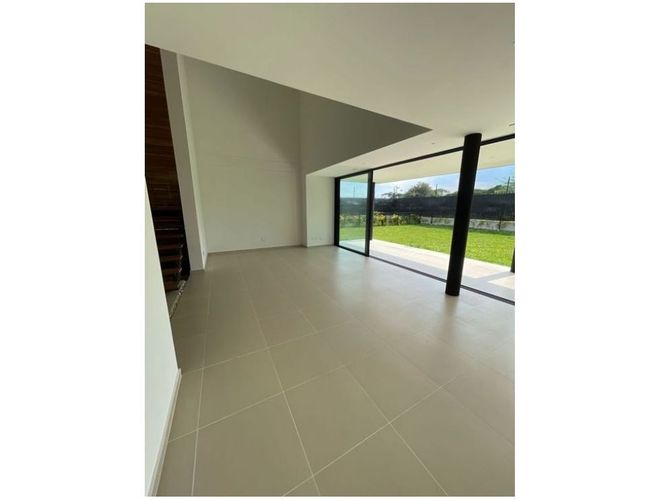 Casa de 3 alcobas en venta en Pance, Cali, 302 m² · foto 3 de 9