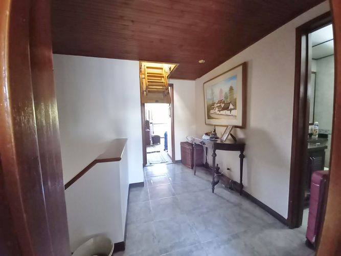 Casa de 3 alcobas en venta en Ilarco, Bogotá, 320 m² · foto 3 de 24