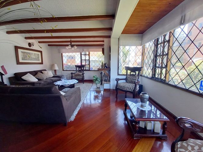 Casa de 3 alcobas en venta en Ilarco, Bogotá, 320 m² · foto 4 de 24