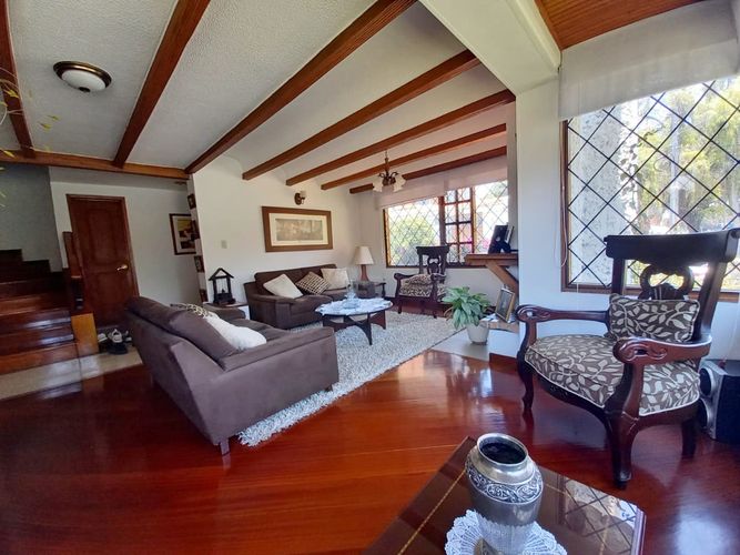 Casa de 3 alcobas en venta en Ilarco, Bogotá, 320 m² · foto 9 de 24