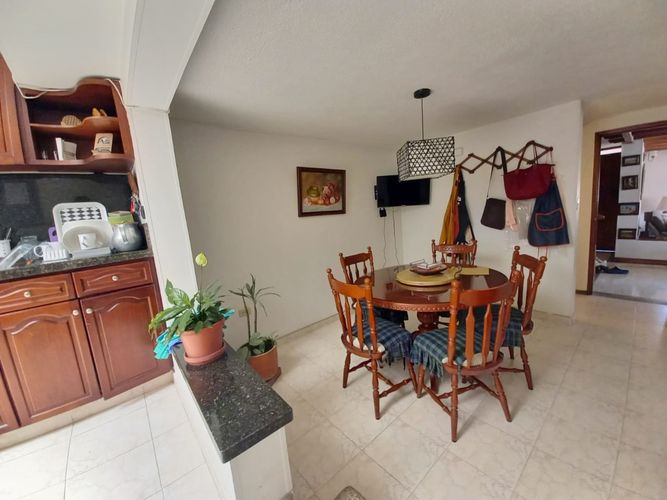 Casa de 3 alcobas en venta en Ilarco, Bogotá, 320 m² · foto 14 de 24