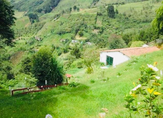 Lote en venta en Guarne, 2500 m² · foto 3 de 8