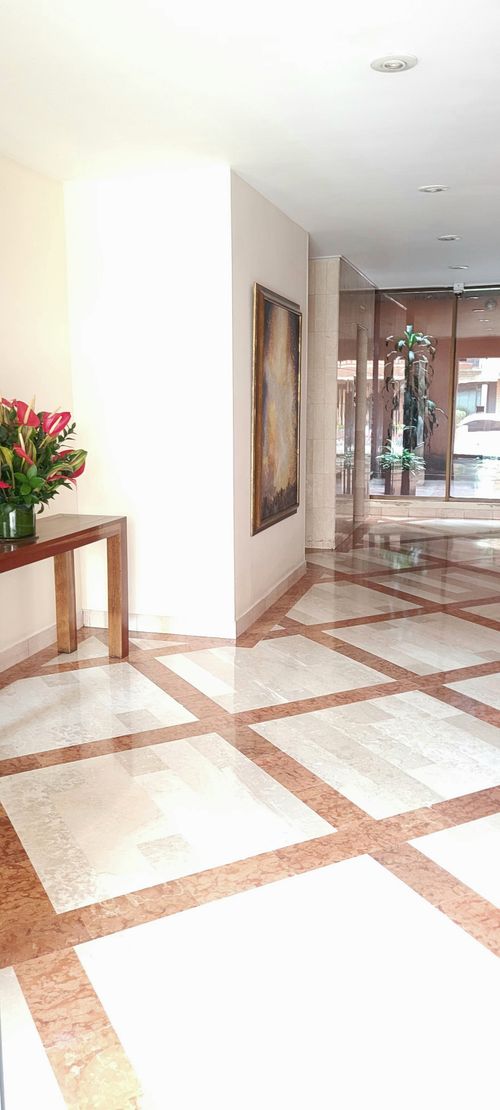 Apartamento de 1 alcoba en venta en El Virrey, Bogotá, 52 m² · foto 12 de 20