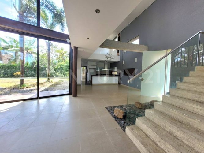Casa de 4 alcobas en venta en Condominio Aguas Calientes, Cali, 358 m² · foto 5 de 24