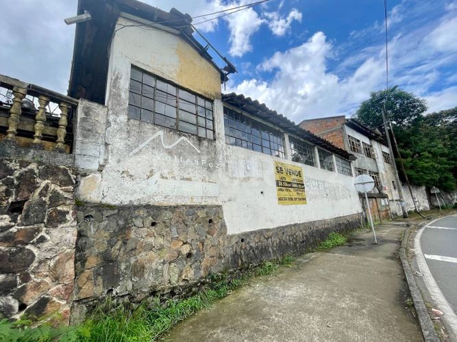 Casa de 4 alcobas en venta en El Saladito, Cali, 196 m² · foto 24 de 24