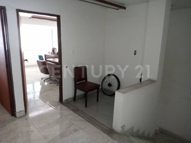 Edificio en venta en San Vicente, Cali, 302 m² · foto 13 de 24