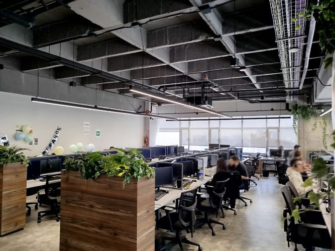 Oficina en venta en El Poblado, Medellín, 1000 m² · foto 13 de 17