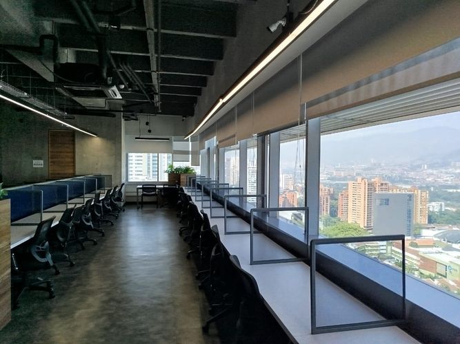 Oficina en venta en El Poblado, Medellín, 1000 m² · foto 14 de 17