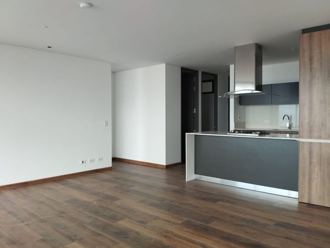 Apartamento de 3 alcobas en arriendo en El Poblado, Medellín, 140 m² · foto 3 de 16