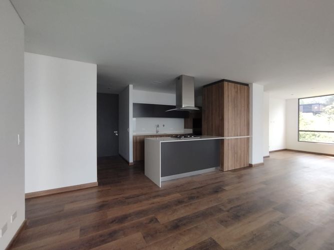 Apartamento de 3 alcobas en arriendo en El Poblado, Medellín, 140 m² · foto 4 de 16
