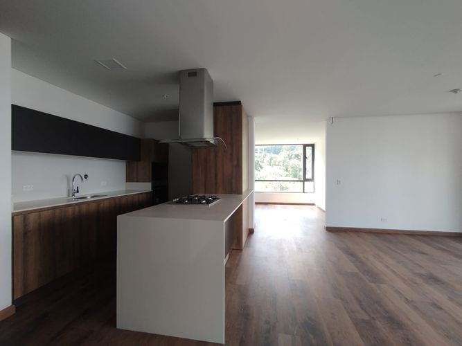 Apartamento de 3 alcobas en arriendo en El Poblado, Medellín, 140 m² · foto 6 de 16