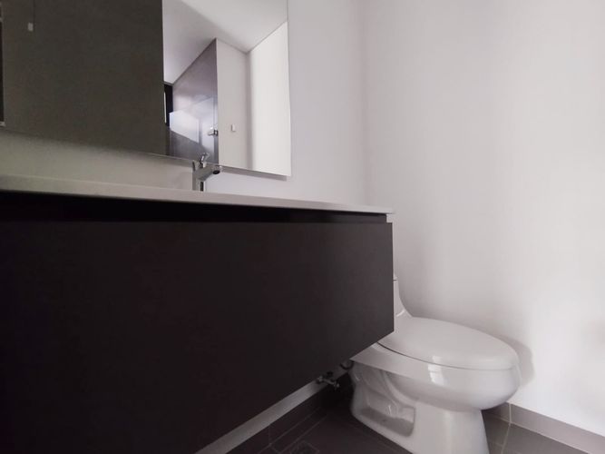 Apartamento de 3 alcobas en arriendo en El Poblado, Medellín, 140 m² · foto 15 de 16
