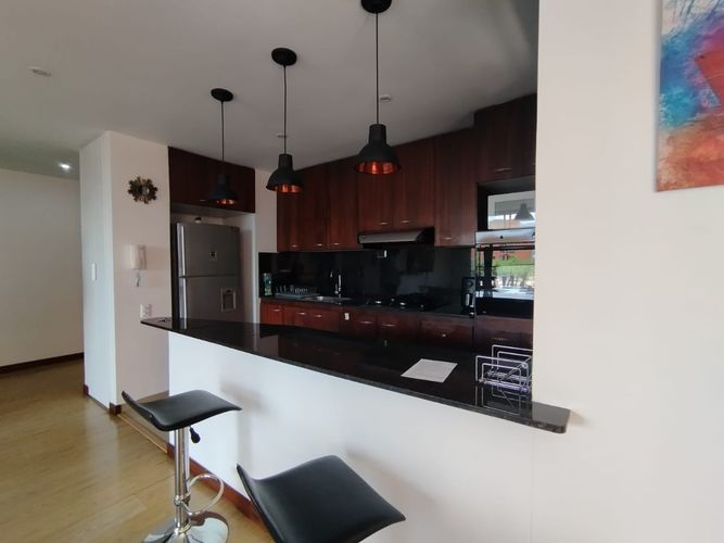 Apartamento de 2 alcobas en arriendo en El Poblado, Medellín, 97 m² · foto 7 de 12