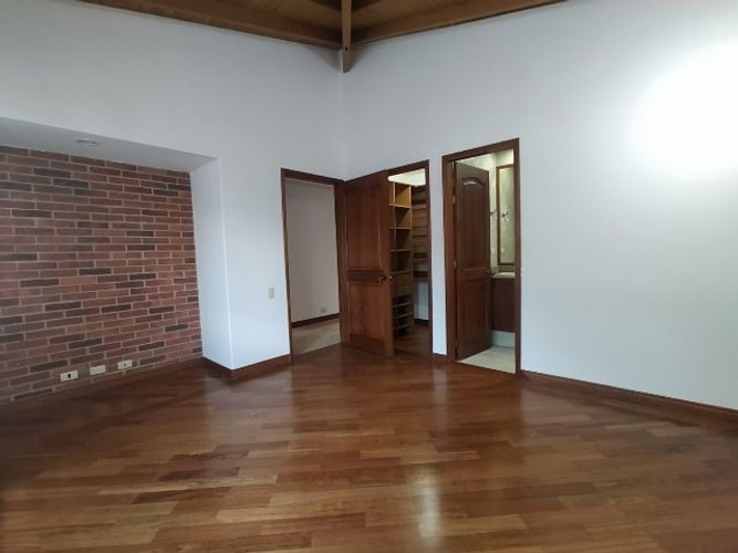 Casa de 3 alcobas en venta en El Poblado, Medellín, 300 m² · foto 14 de 20